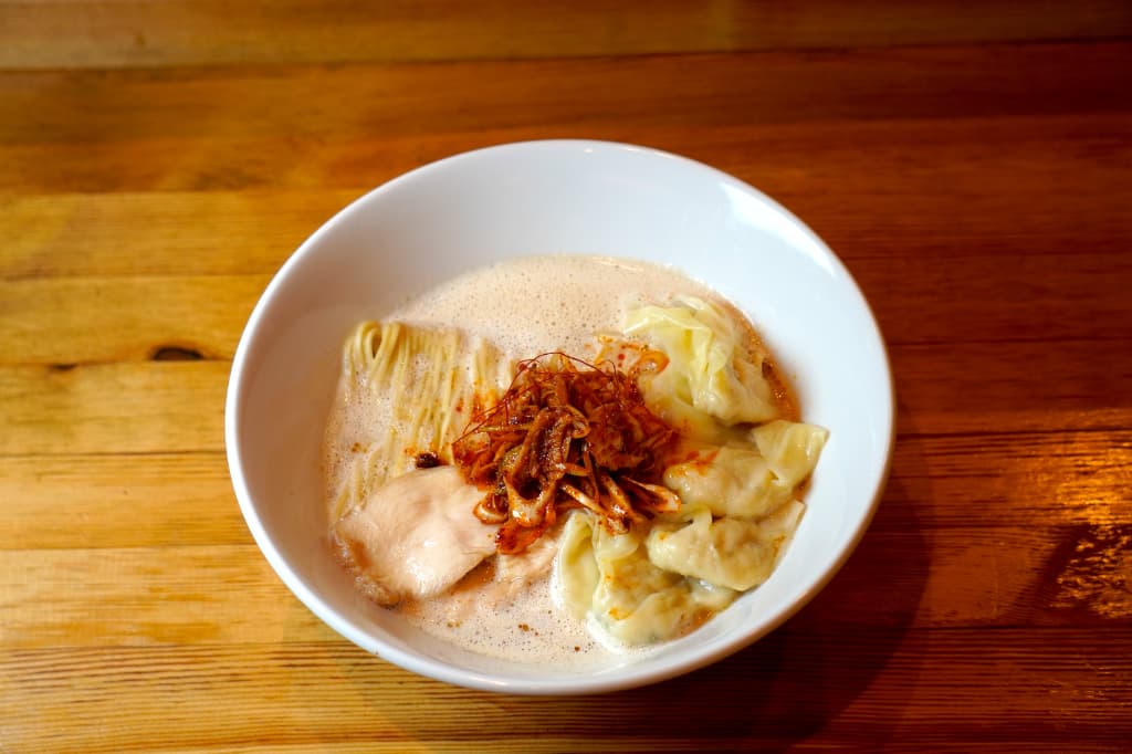 완탕 탄탄면｜RAMEN 百舌鳥（赤坂）
