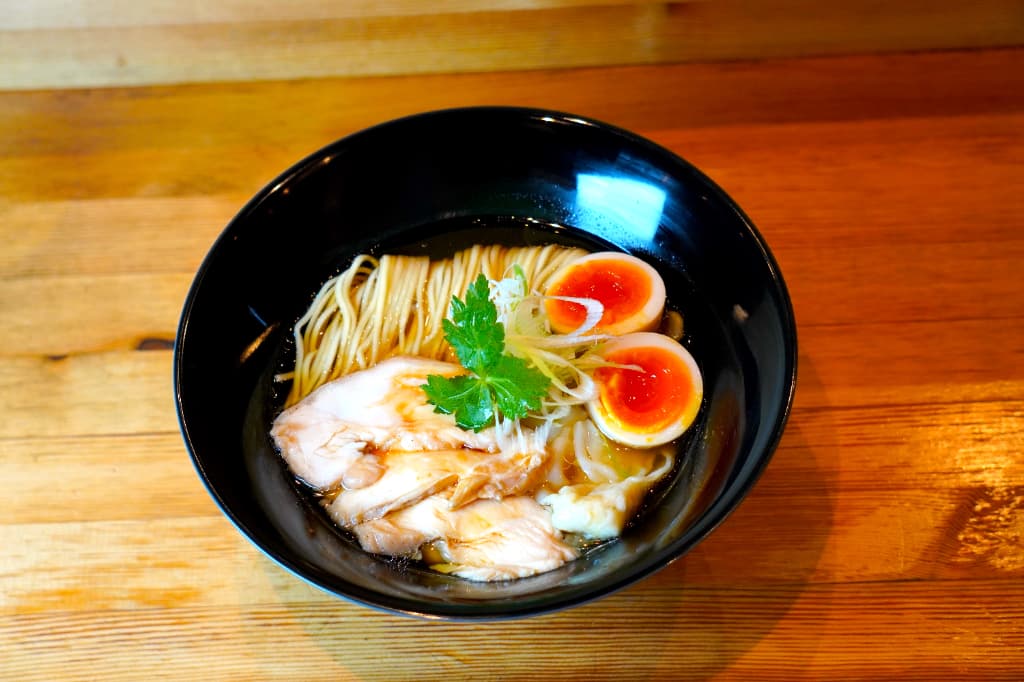 특제 쇼유라멘｜RAMEN 百舌鳥（赤坂）