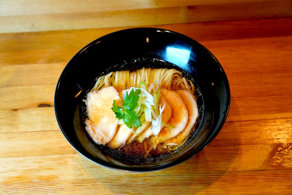 차슈 쇼유라멘｜RAMEN 百舌鳥（赤坂）